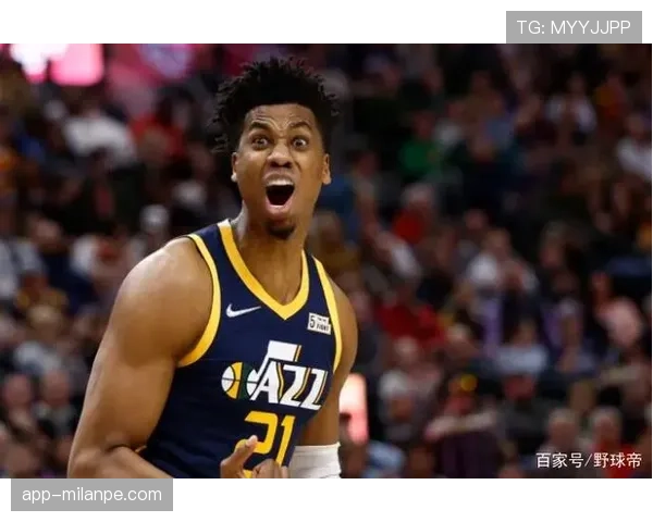 哈利伯顿无球跑动提升进攻效率明显超越同期控卫