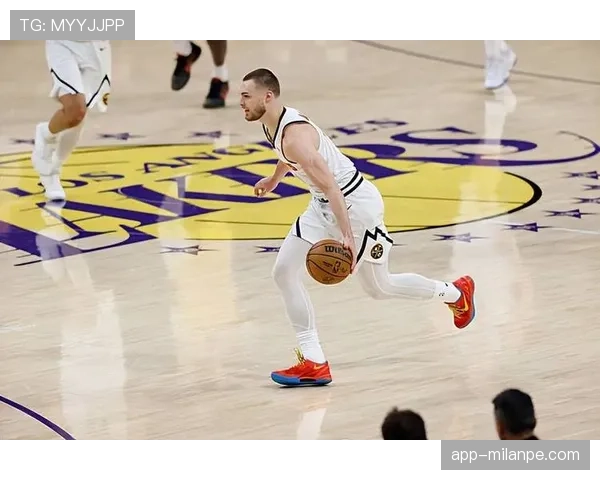 米切尔挡拆拉开空间助掘金提升进攻效率明显