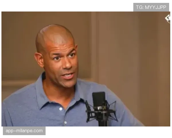 肖恩·巴蒂尔通过无球切入提升防守转换效率明显优于队内同位置球员