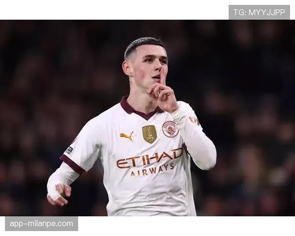 福登：欧冠冠军、英超冠军、足总杯冠军的荣誉收割者