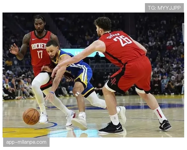 约翰·沃尔挡拆助攻提升球队节奏，关键回合表现优于库里