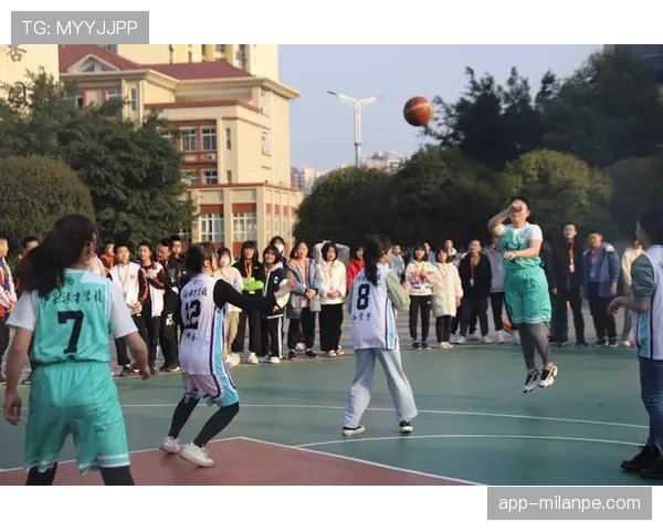 篮球比赛中的加罚规则是什么？全面解析其适用场景与执行方式。